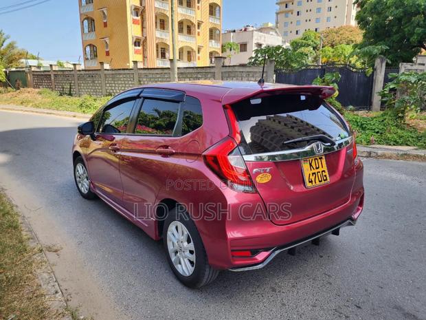 Honda Fit 2018 Red