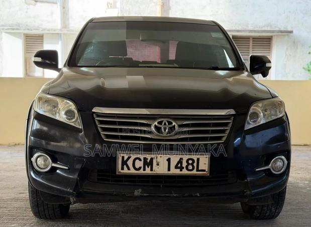 Toyota Vanguard 2012 Black