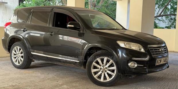 Toyota Vanguard 2012 Black