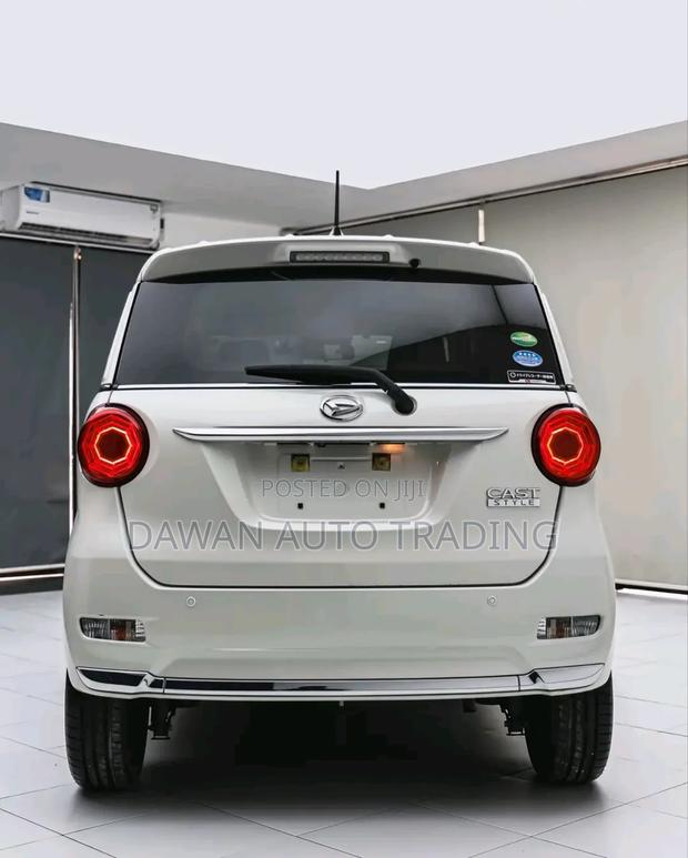 Daihatsu Cast 2019 White