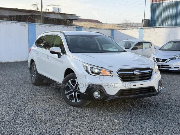 Subaru Outback 2018 White