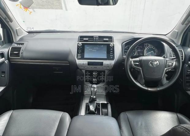 Toyota Land Cruiser Prado 2019 Matt Black