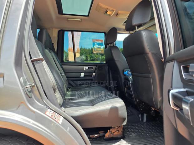 Land Rover Discovery 2015 Black