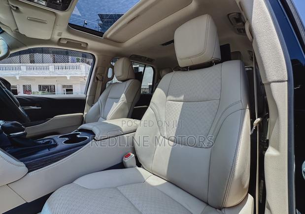 Toyota Land Cruiser LC300 2023 Black