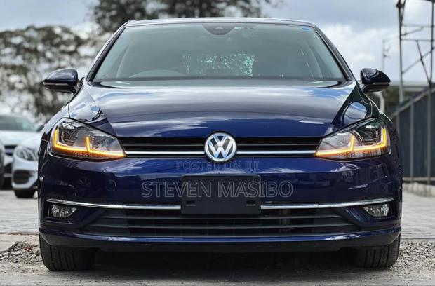 Volkswagen Golf 2018 Blue