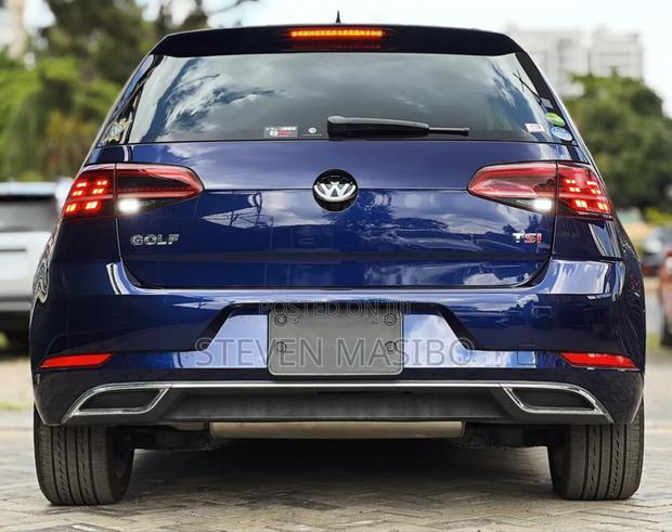 Volkswagen Golf 2018 Blue