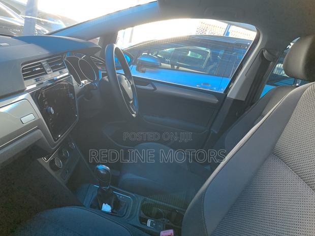 Volkswagen Touran 2018 Black