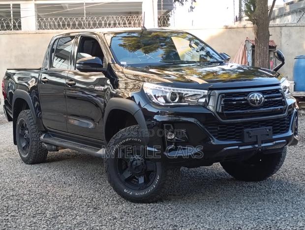 Toyota Hilux 2019 Black