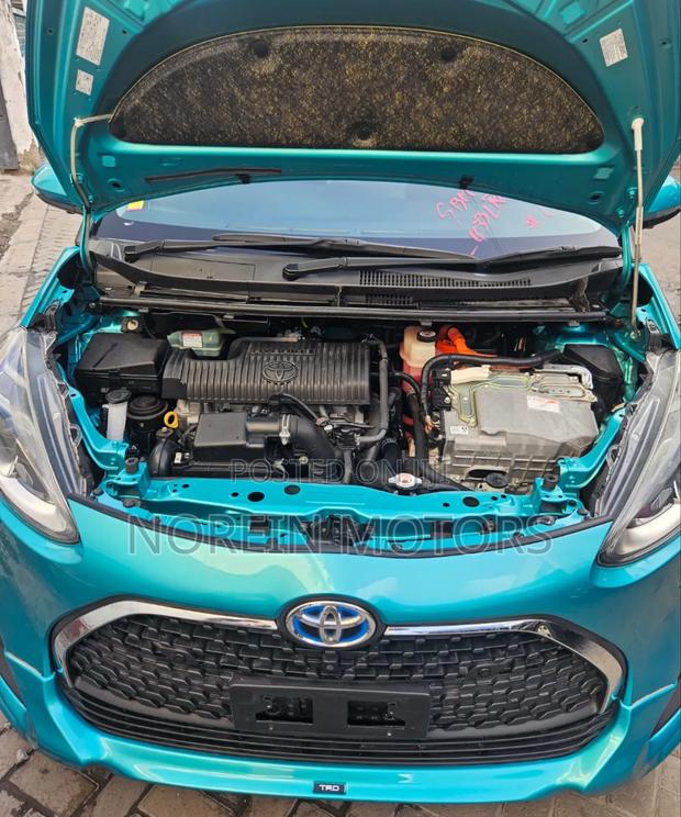 Toyota Sienta 2019 Blue