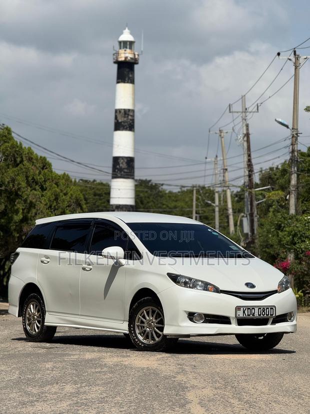 Toyota Wish 2017 White