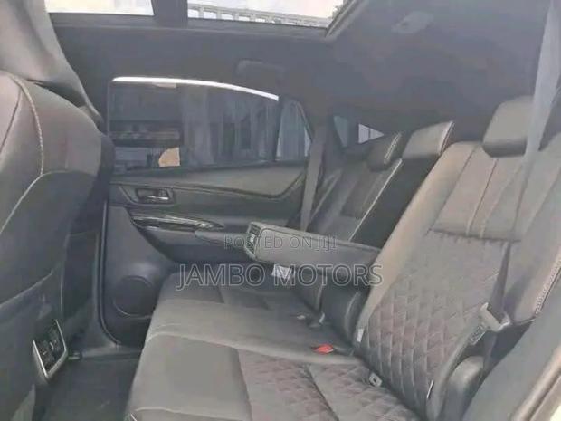 Toyota Harrier 2.0 2019 White