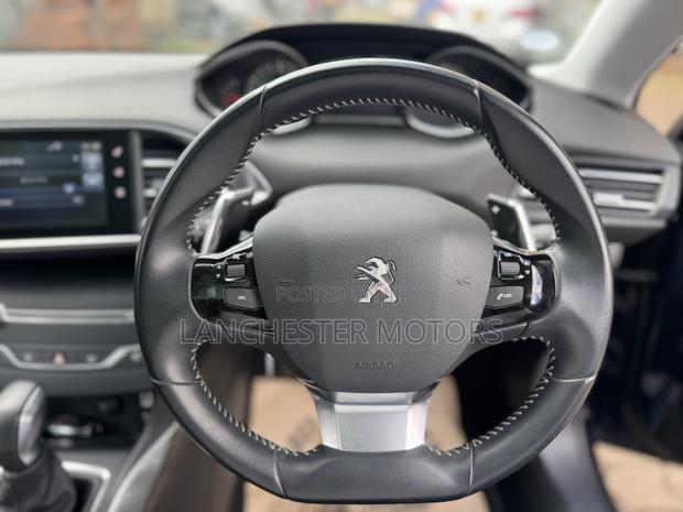 Peugeot 308 2016 Blue