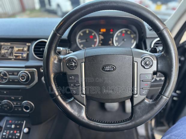 Land Rover Discovery 2016 Black