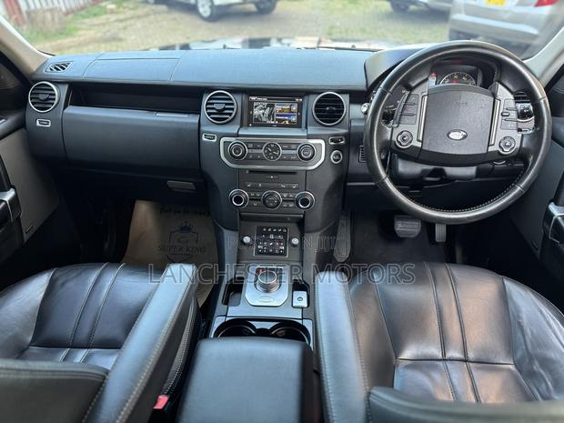 Land Rover Discovery 2016 Black