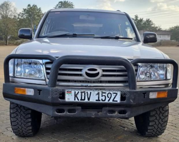 Toyota Land Cruiser 100 4.2 TD 2004 Gray