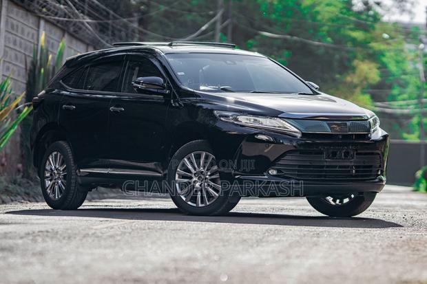 Toyota Harrier 2.0 2019 Black