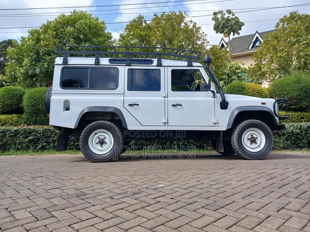 Land Rover Defender 2014 White