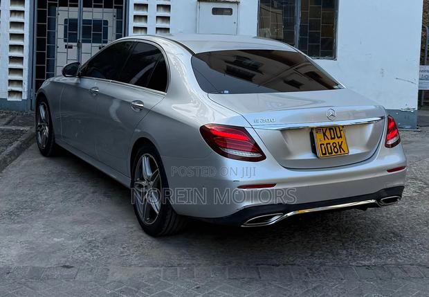 Mercedes-Benz E200 2017 Silver