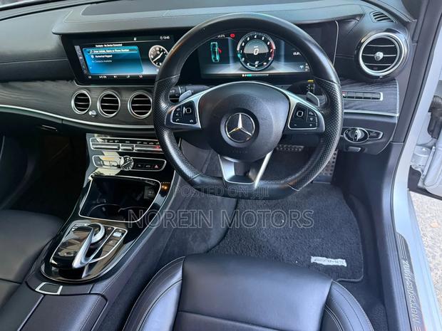 Mercedes-Benz E200 2017 Silver