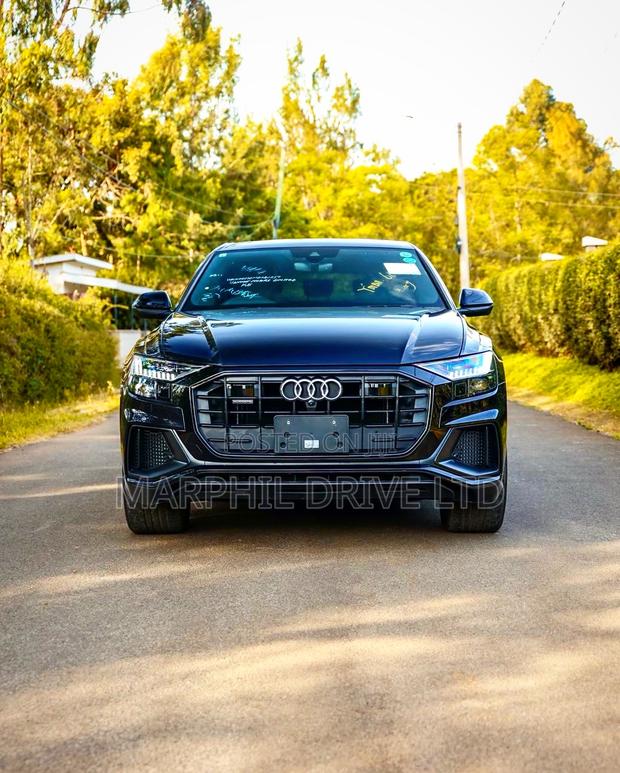 Audi Q8 Premium Plus 2023 Black