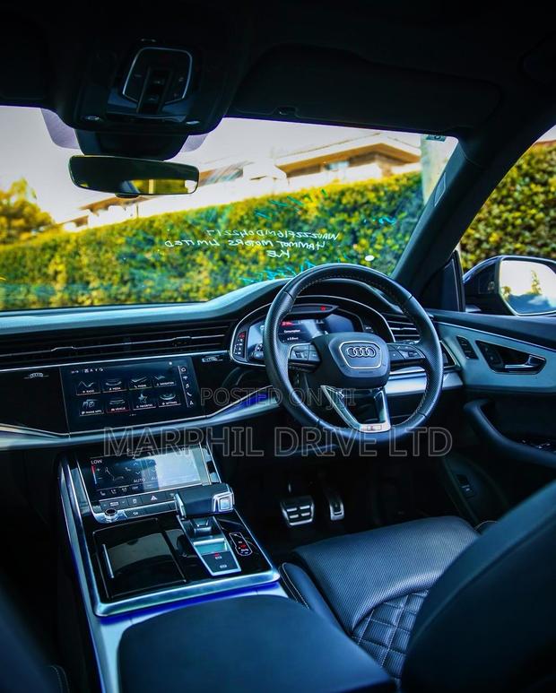 Audi Q8 Premium Plus 2023 Black
