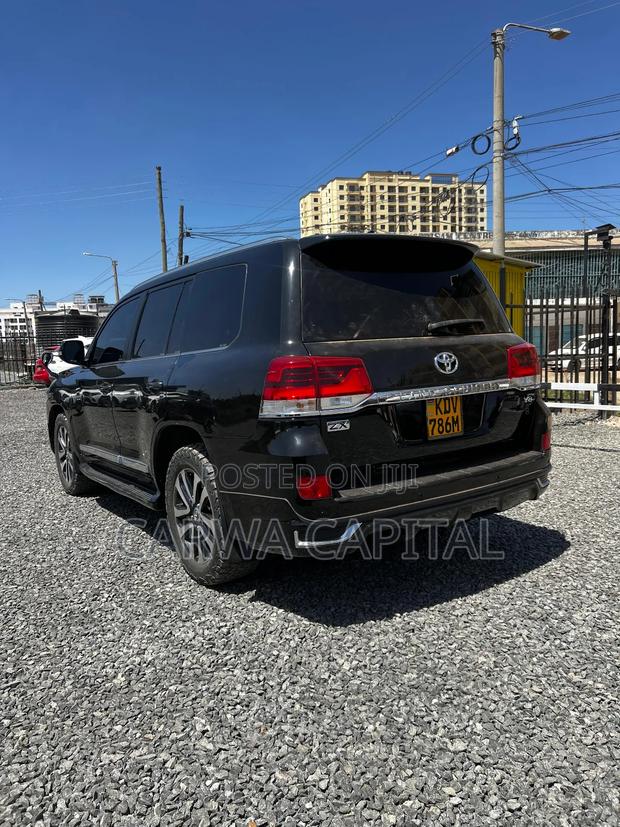 Toyota Land Cruiser 4.6 V8 ZX 2016 Black