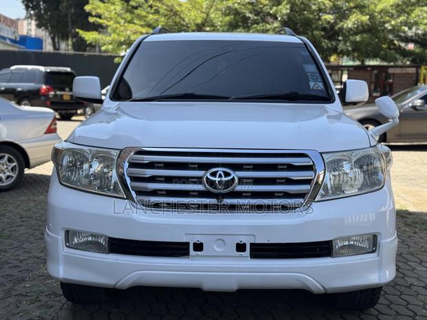 Toyota Land Cruiser 2008 White