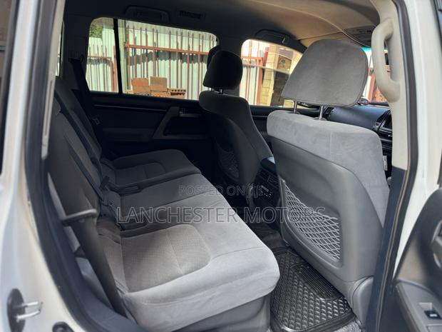 Toyota Land Cruiser 2008 White