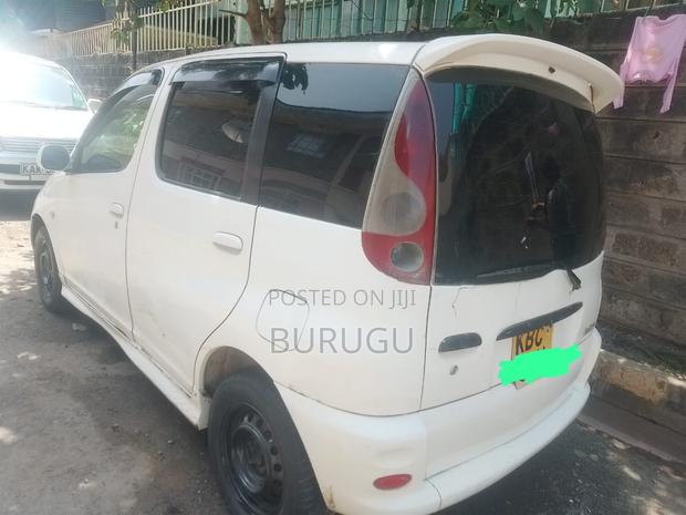 Toyota Fun Cargo 2002 White