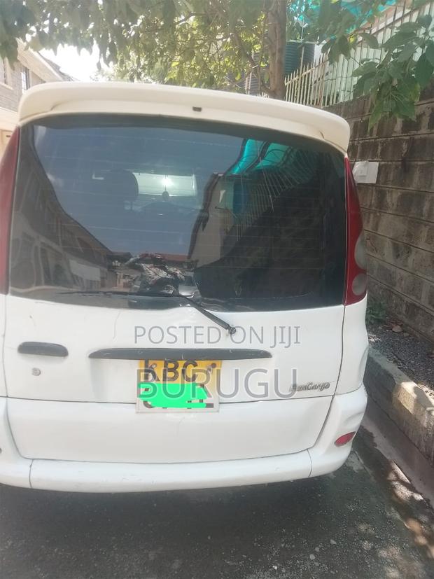 Toyota Fun Cargo 2002 White