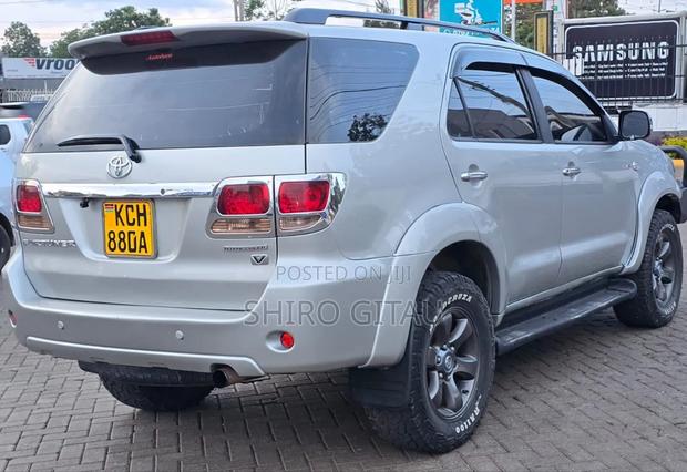 Toyota Fortuner 2009 Silver
