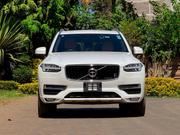 Volvo XC90 T5 Momentum AWD 2018 White for sale