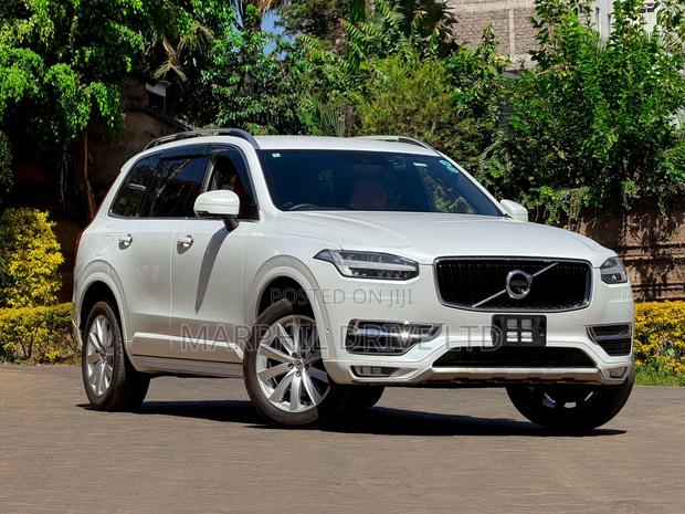 Volvo XC90 T5 Momentum AWD 2018 White