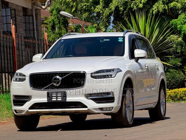Volvo XC90 T5 Momentum AWD 2018 White