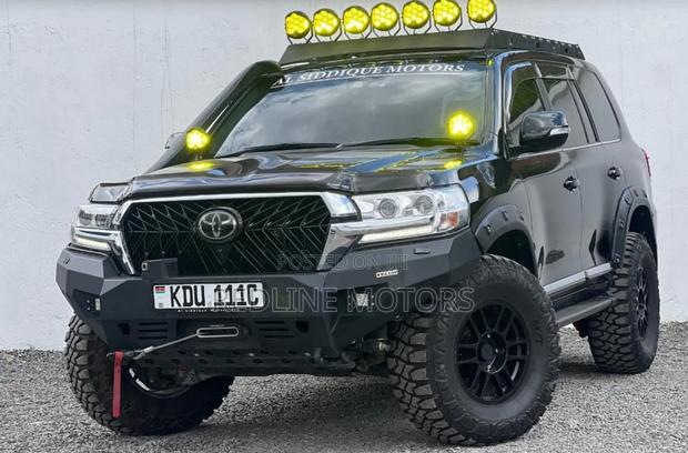 Toyota Land Cruiser 4.6 V8 ZX 2018 Black