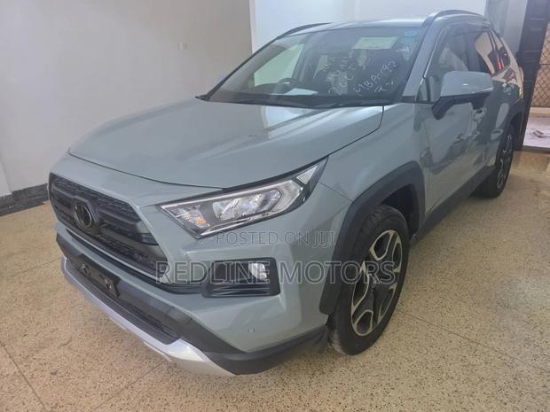Toyota RAV4 Limited AWD 2019 Teal