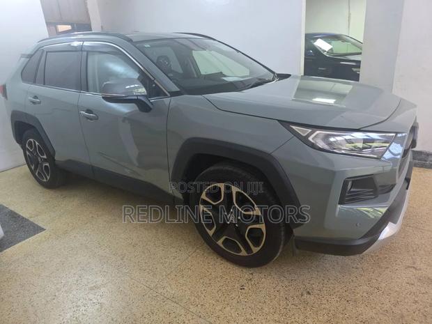 Toyota RAV4 Limited AWD 2019 Teal