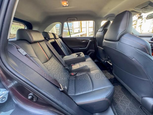 Toyota RAV4 Limited FWD 2019 Gray