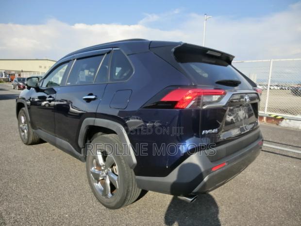 Toyota RAV4 Limited AWD 2019 Blue
