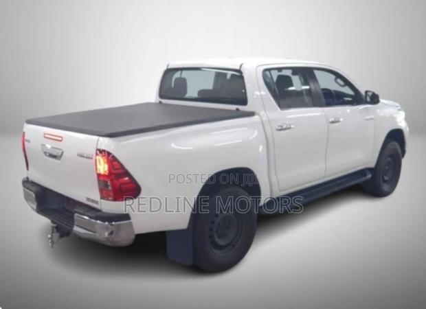 Toyota Hilux Revo Double Cab Deisel 2.4 RWD 2018 Off white