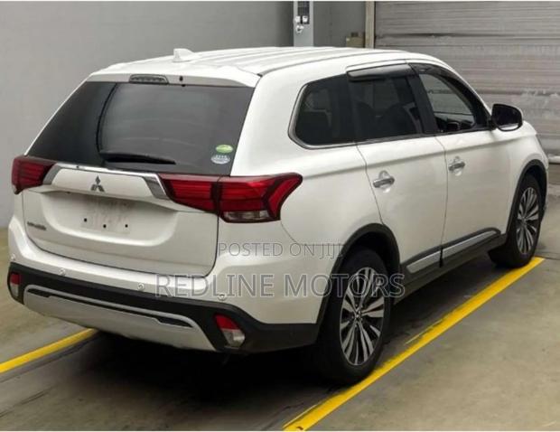 Mitsubishi Outlander ES AWC 2019 White