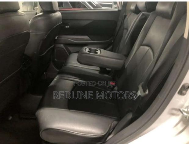 Mitsubishi Outlander ES AWC 2019 White