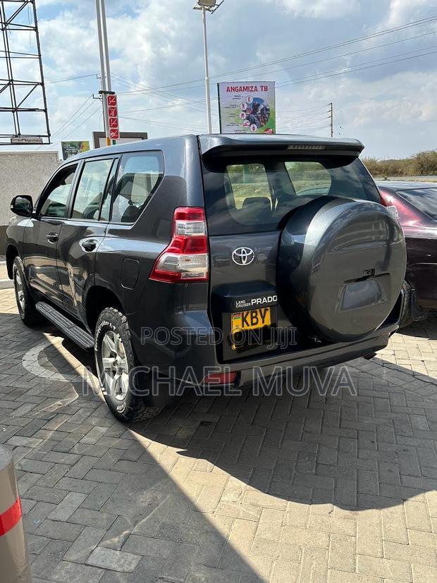 Toyota Land Cruiser Prado 2014 Gray