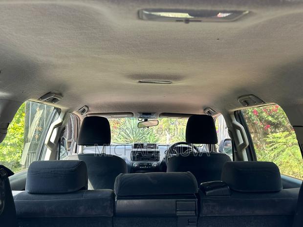Toyota Land Cruiser Prado 2014 Gray
