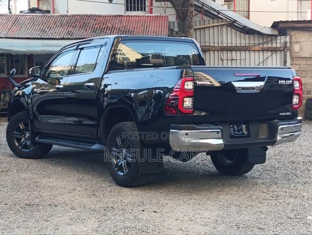 Toyota Hilux 2019 Black