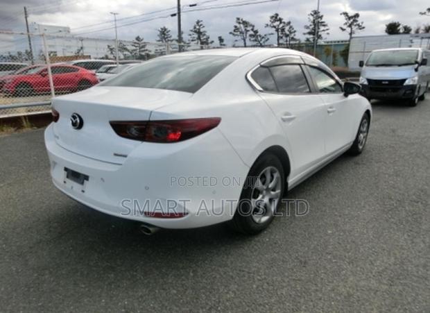 Mazda Axela 2019 White