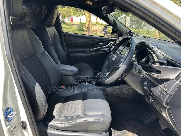 Toyota Harrier 2.0 2019 White