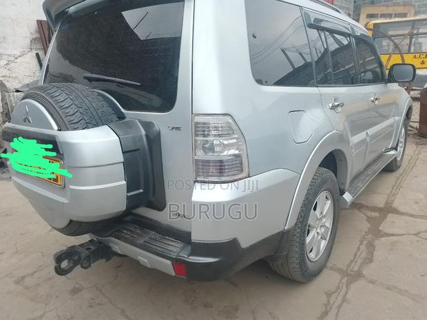 Mitsubishi Pajero 2007 Silver