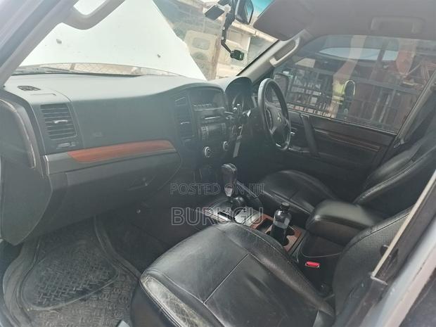 Mitsubishi Pajero 2007 Silver