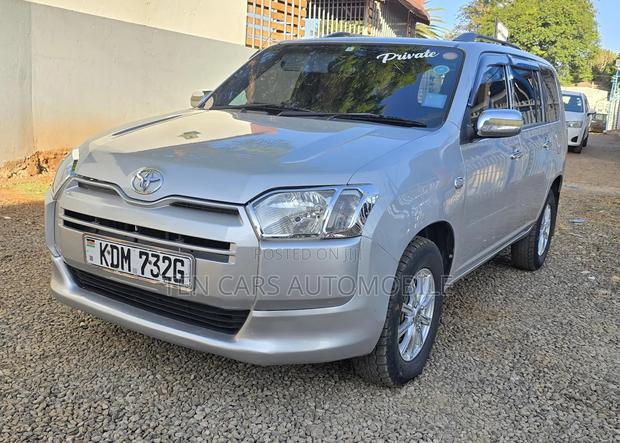 Toyota Succeed 2017 Silver